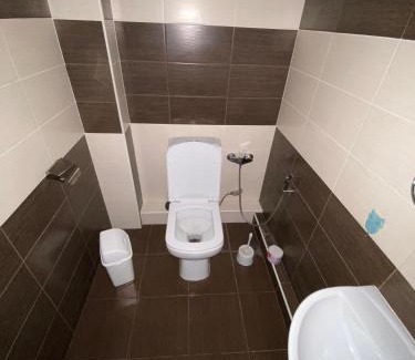Ak-Talaa District Apartamento | Логвиненко 32