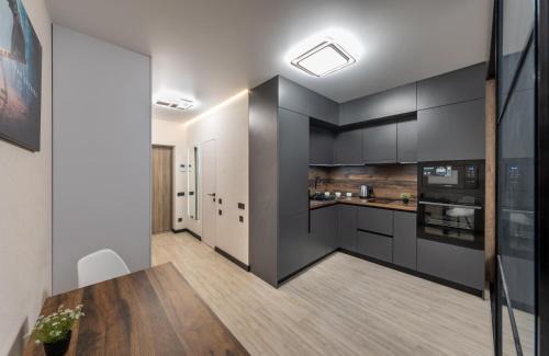 Darnyckyj Apartamento | Люкс на Бориспільській ЖК Олімпік Парк, генератор на будинку