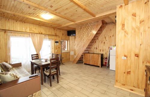 Yaremche Villa | На Дачній