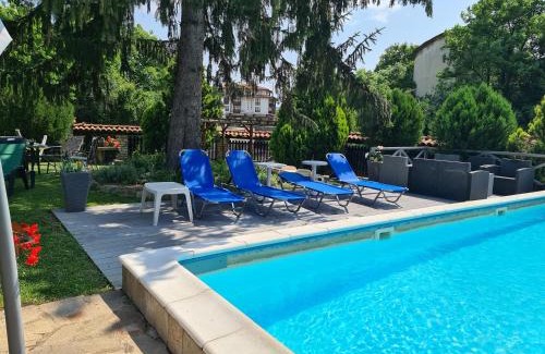Elena Casa | николовата къща