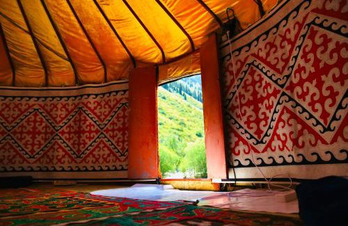 Almaty Province Cama Y Desayuno | Отель юрта Kolsay