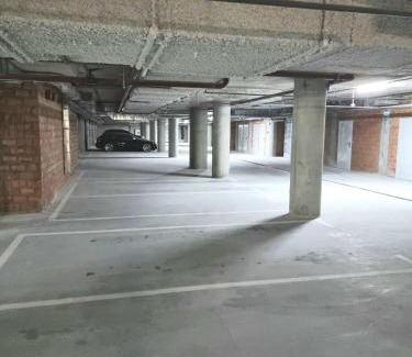 Pozniaky Apartamento | Панорамний Краєвид, поруч з метро