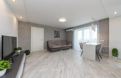 Podil Apartamento | Поліл, Набережно-Хрещатицька 11