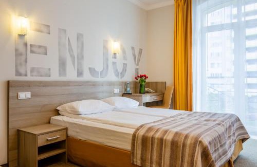 Darnyckyj Hotel | Практик готель