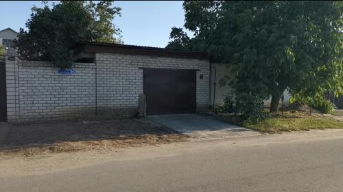 Mykolaiv Apartamento | Приватний будинок в Миколаєві з гаражем Private House in Mykolaiv with garage