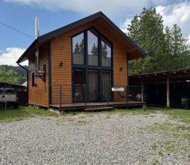Vorokhta Casa | Садиба Гуцульський Двір