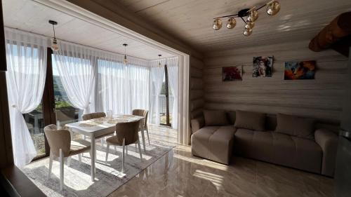 Mizhhirya Apartamento | Садиба Кичера та Кичера Еко