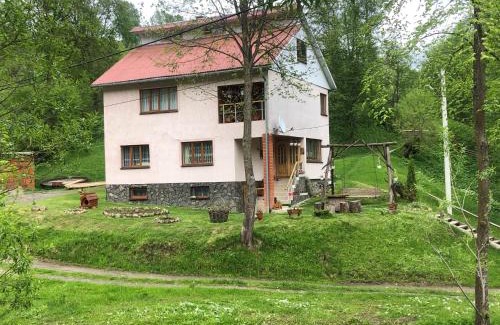 Yasinya Casa | Садиба На лужку