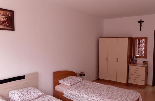 Tankovo Apartamento | Санни Дэй-6