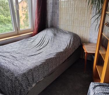 Maardu Apartamento | своя комната в трёхкомнатной квартире или квартира целиком