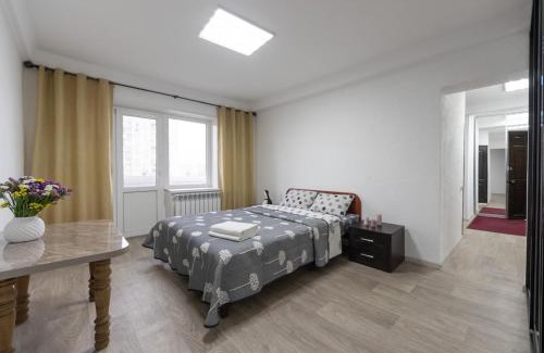 Obolon' Apartamento | Світла, комфортна квартира біля метро Мінська
