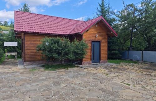 Yaremche Casa | Смерековий двір