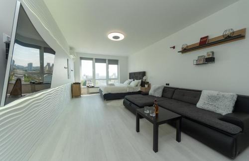 Obolon' Apartamento | Солнечные просторные апартаменты Метро Минская