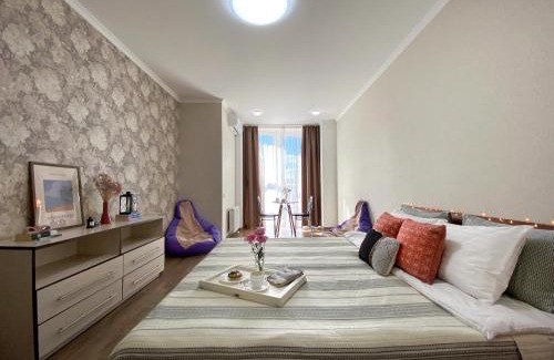 Pozniaky Apartamento | Сонячна 1-кімнатна квартира на Драгоманова 2-Б