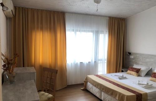 Varvara Hotel | Стаи за гости Южни нощи