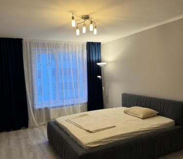 Cherkasy Apartamento | Стильна і сучасна квартира з двома спальнями біля Дніпра!