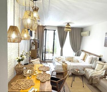 Elhovo Apartamento | Студио Premium,Смокиня,Созопол,5звезден затворен комплекс,4 басейна,1ва линия море