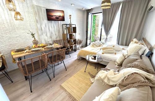 Elhovo Apartamento | Студио Premium,Смокиня,Созопол,5звезден затворен комплекс,4 басейна,1ва линия море