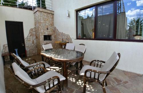 Odessa Villa | Сучасна Вілла з басейном на приватній території