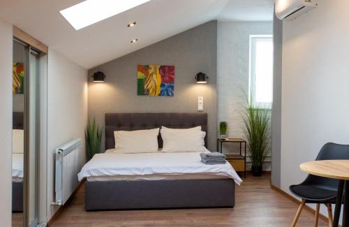 Petrovskoye Apartamento | Сучасна квартира в центрі на Харківській набережній 3-2