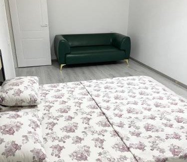 Atyrau Apartamento | Трехкомнатная квартира в Авангарде