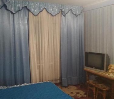 Dniprovs'kyi District Apartamento | Уютная 1 комнатная квартира возле метро Дарница