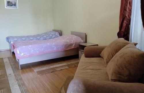 Cholpon-Ata Casa | Уютный Дворик В Гостях на Иссык-Куле