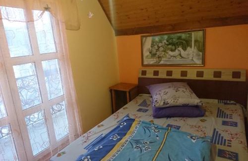 Podobovets Casa | "У Яслигана"