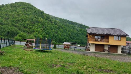 Mizhhirya Casa | Файний будинок