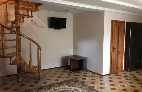 Verkhovyna Casa | Хатина в Карпатах