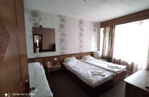 Kazanlak Hotel | Хотел Казанлък