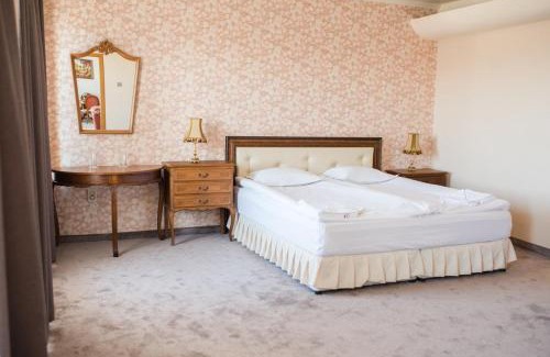 Kazanlak Hotel | Хотел Казанлък
