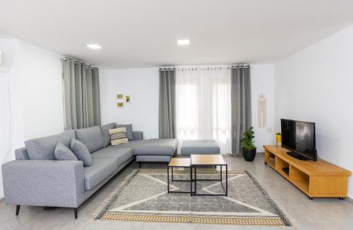 Ramot Naftali Cabina | אירוח פינת חן