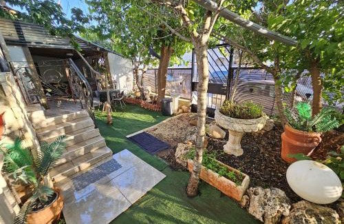 Artists Colony Chalet De Esquí | בקתה אברהם