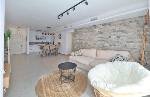 Kiryat Yam Apartamento | דירות קו ראשון לחוף - Apartments First line to the Beach