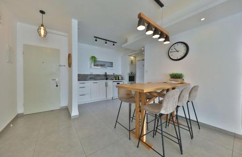 Kiryat Yam Apartamento | דירות קו ראשון לחוף - Apartments First line to the Beach