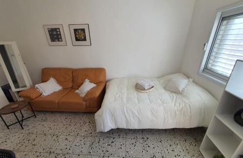 Netanya Apartamento | דירת סטודיו מרווחת במרכז העיר נתניה