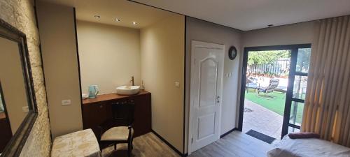 Elad Casa | הבית של דבורה ומשה