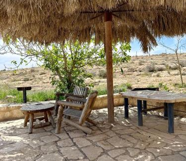 Mitzpe Ramon Otro | חוות כרמי הר הנגב