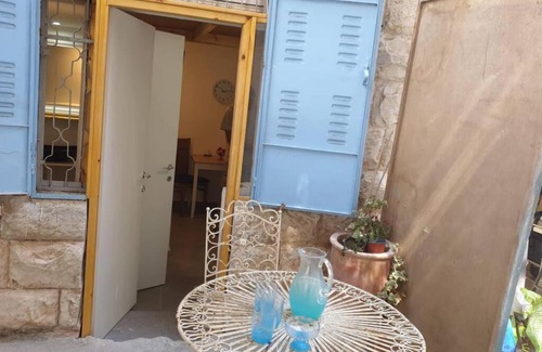 Jerusalem City Centre Apartamento | יחידת דיור מקסימה במרכז העיר בנחלאות 5 דקות מהכל