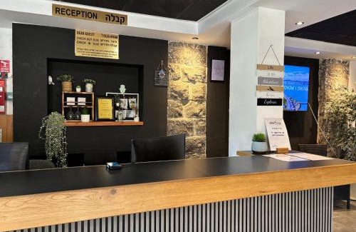 Tiberias Old City Cama Y Desayuno | מלון טיבריא