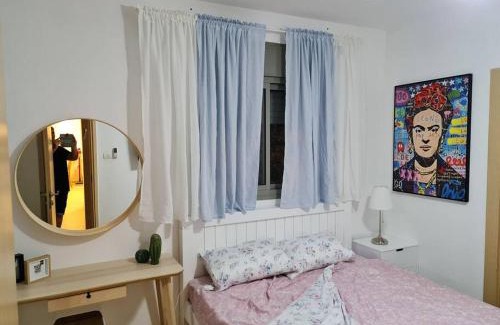 Petah Tikva Apartamento | מרחק נגיעה בתקווה