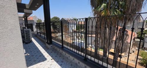 Azor Apartamento | שלווה כפרית צמודה לתל-אביב