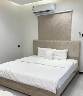 Ghirnatah Apartamento | أستديو انيق