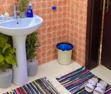 Buraydah Apartamento | استديو انيق بجلسة جانبية مستقل