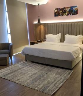 Al Kura Apartamento | المكارم بارك للشقق المخدومة -درجة التصنيف- اقتصادية