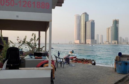 Sharjah Alquiler De Eote | الممزر