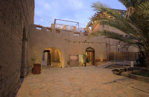 Nizwa Cama Y Desayuno | بيت الصباح نزل وكافيه Bait AlSabah Heritage Inn & Cafe