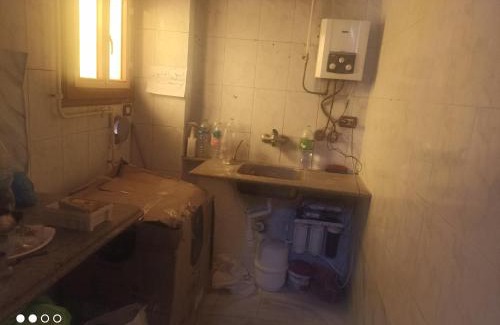 Al-'Atarin Apartamento | بيت شباب في محطه مصر