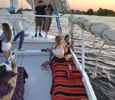 Nile River Luxor Alquiler De Eote | جزيرة العوامية